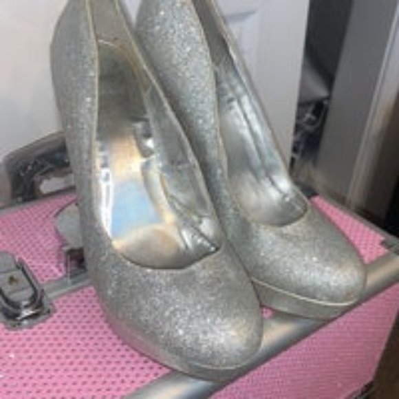 Shoes - Pumps